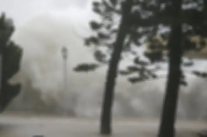 Terjangan angin topan Mangkhut