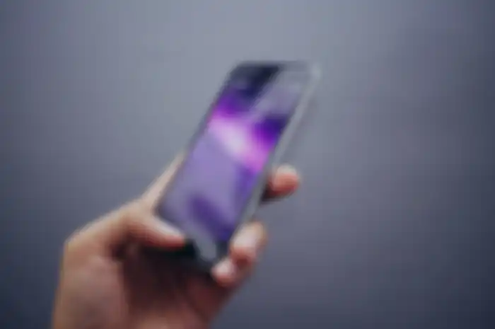 Ilustrasi Buka Hape dengan Fingerprint