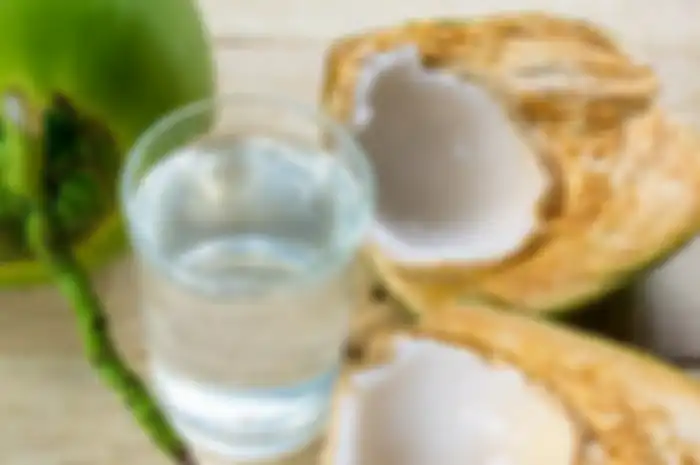 Seorang perempuan asal India bernama Garvita Awasthi menceritakan pengalamannya meminum air kelapa setiap hari selama seminggu. Ini perubahannya!