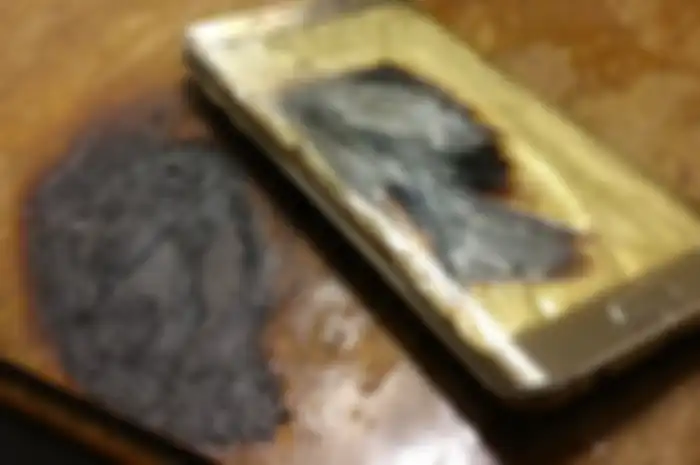 Ilustrasi Galaxy Note 7 yang meledak