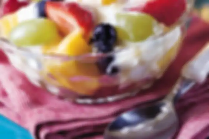 Yoghurt dan buah-buahan
