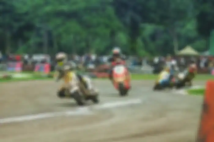 Balap Vespa di Sentul Karting