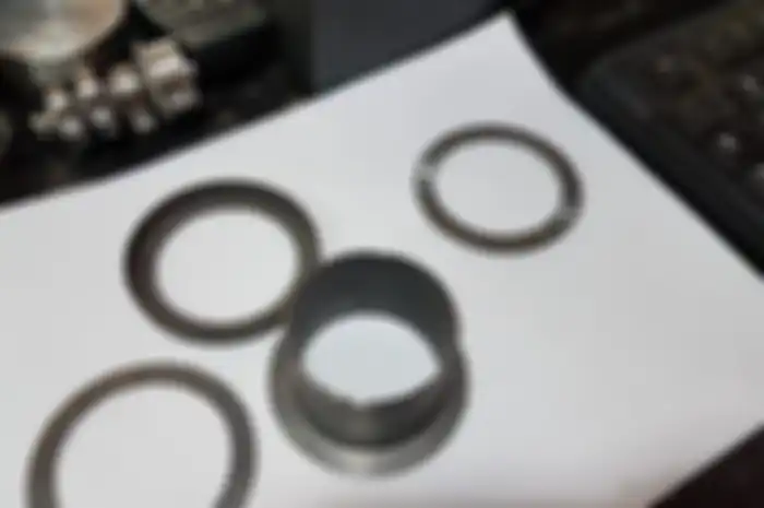 Bearing seater per CVT.