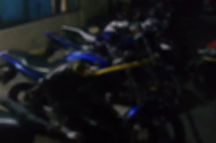Belasan motor curian disita dari dalam kamar sebuah kamar kos
