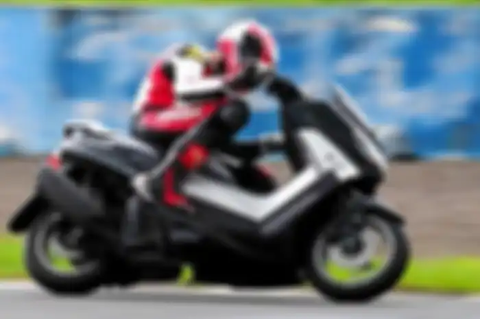 Ilustrasi testride Yamaha NMAX.