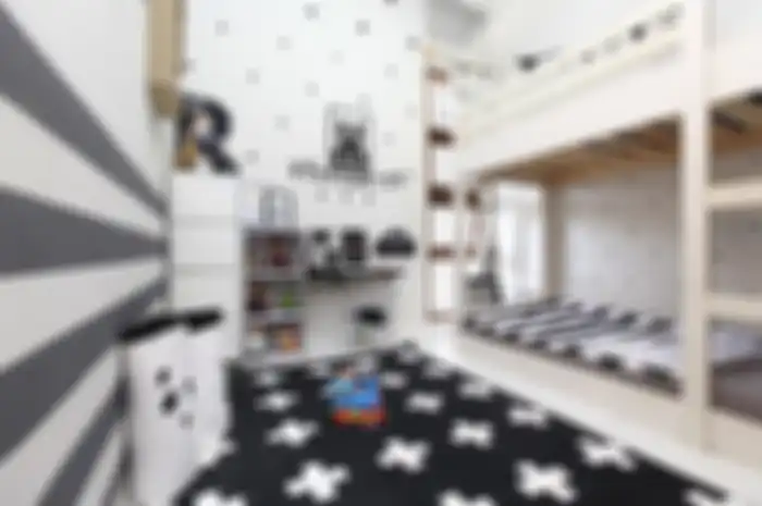 Ilustrasi-Kamar anak yang didominasi oleh warna monokrom, yaitu hitam dan putih.