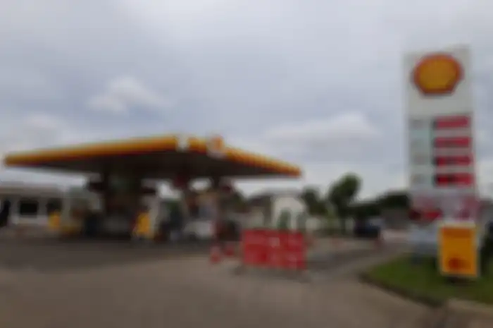 Ilustrasi SPBU Shell.  Ternyata tidak hanya Pertamax, Harga BBM Shell juga ikut naik mulai Rp 16.000 per liter terhitung 2 April 2022.