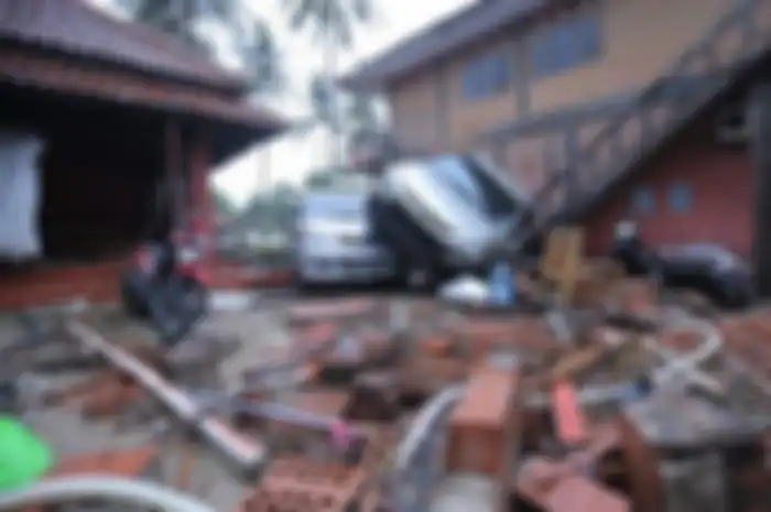 Kerusakan akibat Tsunami Anyer, Banten.