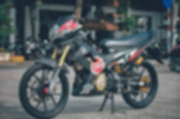 Desainnya terlihat klasik karena ada merek rokok nempel di bodinya