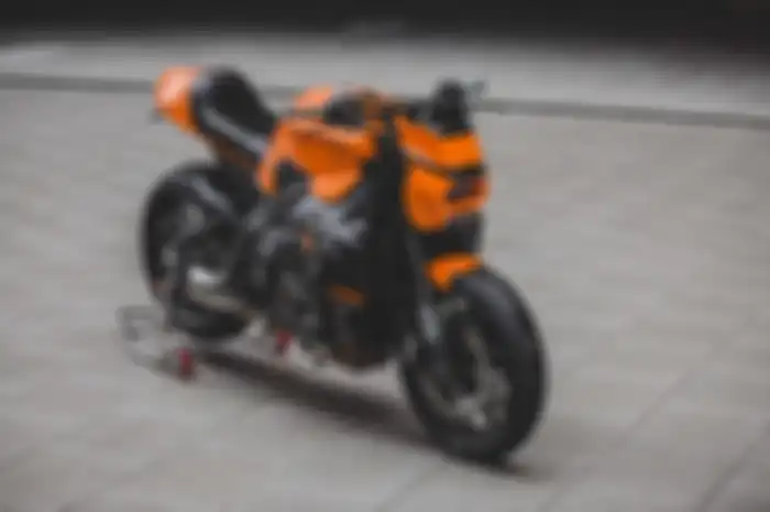 Yamaha MT-10 bergaya cafe racer futuristik