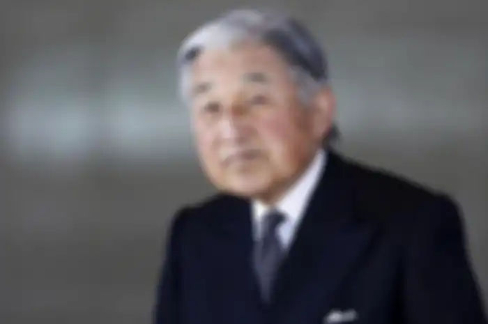 Demi ngambil SIM, Kaisar Akihito rela jalan kaki ke rumahnya