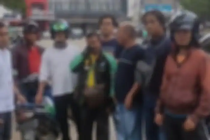 Pengendara ojek online serahkan diri usai menabrak Kapolda Sumsel Irjen Pol Zulkarnain Adinegara.