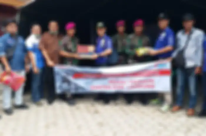 Yamaha Bersama YRFI Lampung Menyerahkan Bantuan Kepada pa ... Bencana Tsunami Selat Sunda di Tempat Pengungsian