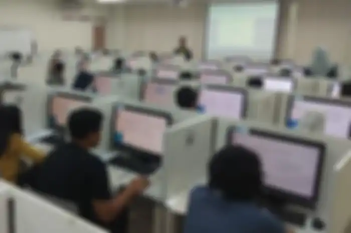 Siswa yang sedang mengikuti UTBK