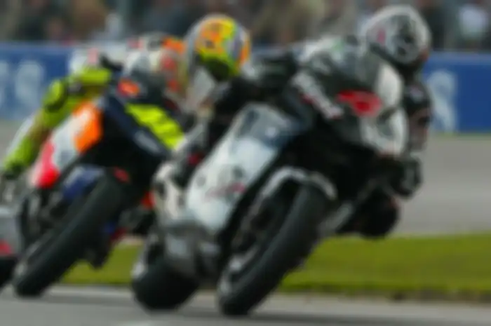 Honda RC211V, Valentno Rossi dan Alex Barros, jadi motor MotoGP pertama juara dunia era 4-Tak