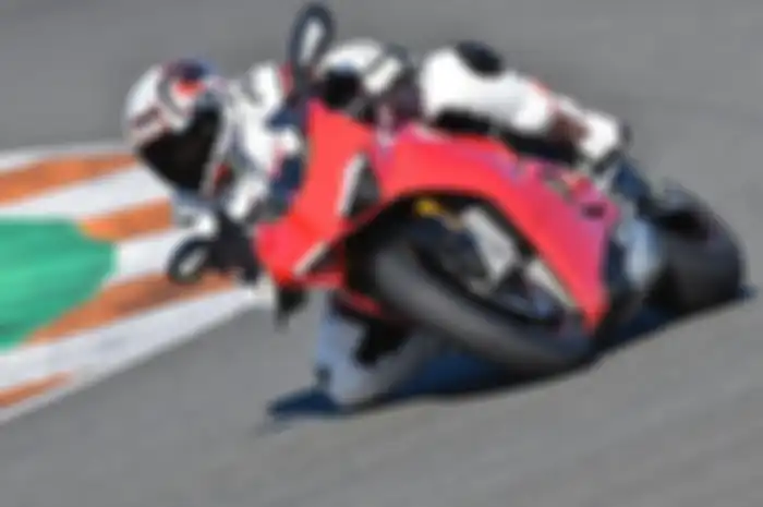 Ducati V4 kena recall