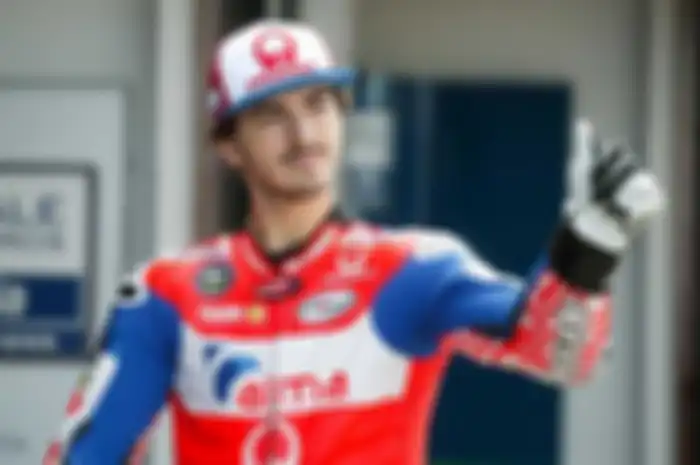 Francesco Bagnaia, musim baru racing suit dan helm serbabaru