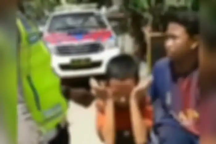 Bocah kena tilang nangis-nangis