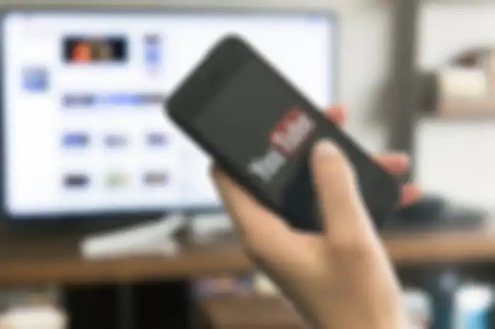 Ilustrasi YouTube mobile
