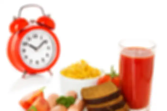 Tidak hanya jenis makanan yang kita konsumsi saja yang berpengaruh pada kesehatan, namun waktu makan pun penting bagi kesehatan.