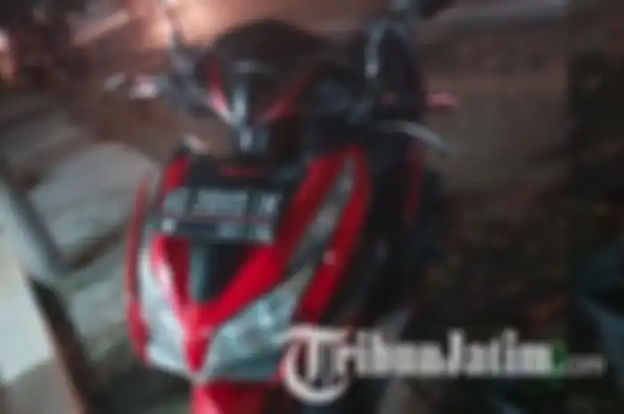 Kondisi Honda Vario 125 yang berjalan terlalu ke kanan