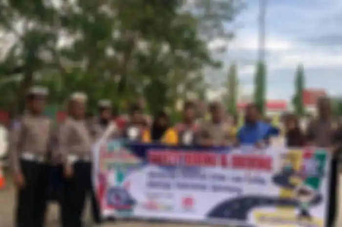 Satuan Lalu Lintas Polres Wajo menggalakkan sosialisasi Safety Riding. Sosialisasi Safety Riding kali ini dilakukan di SMAN 3 Wajo, Jumat (18/01/2019).&nbsp;