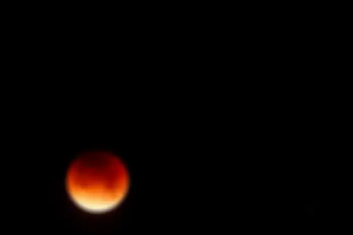 Gerhana bulan parsial kembali terjadi. 