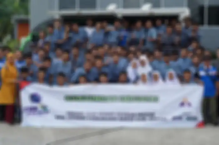                 Sebanyak 70 orang dari perwakilan SMK (Sekolah Menengah Kejuruan) 1 Cikarang Barat jurusan Teknik dan Bisnis Sepeda Motor, pada Rabu (23/01) mengunjungi kantor Tekiro Tools                