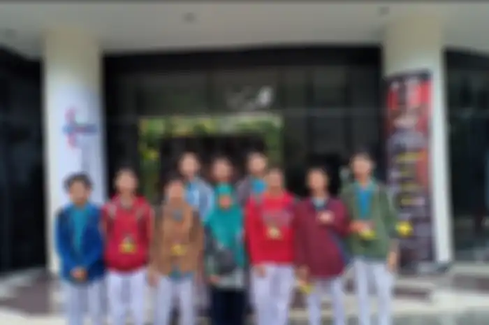 Perwakilan siswa SMA 22 Jakarta mengikuti turnamen N.E.X.T