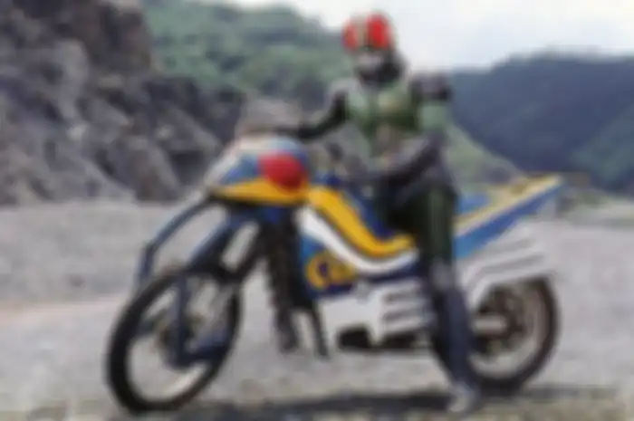 Ksatria baja hitam dan motor andalannya