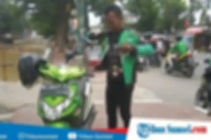 Susanto Driver Ojek Online Selamatkan Anak Tenggelam&nbsp;