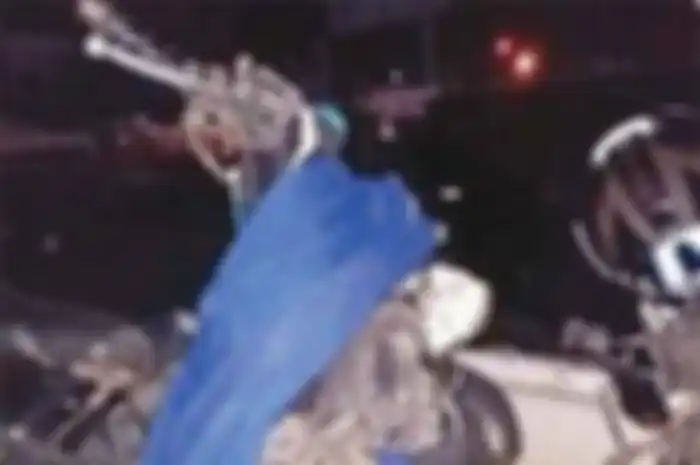 DUA sepeda motor yang terlibat laka lantas di kawasan Desa Cot Puuk, Kecamatan Gandapura Bireuen