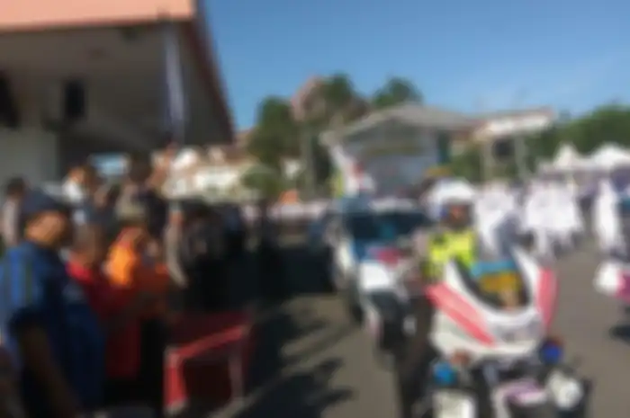 Polres Tasikmalaya menggelar apel bersama kaum milenial dalam rangka milenial road safety festival di halaman Setda Kabupaten Tasikmalaya, Sabtu (2/2/2019).&nbsp; 