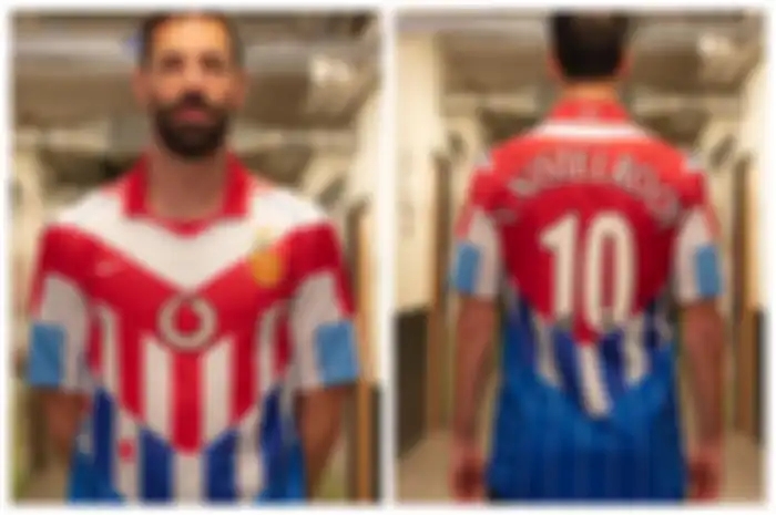 Jersi khusus Ruud van Nistelrooy