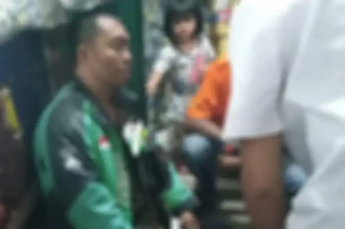  Samsul saat beristirahat setelah dibegal.&nbsp;