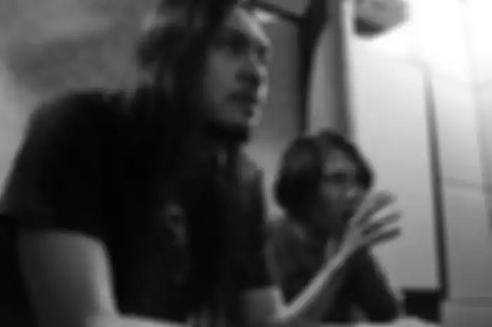 Stevi Item (kiri) dan Daniel Mardhany (kanan), personel DeadSquad.
