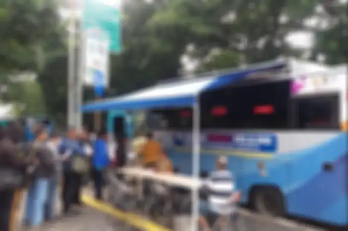 Pelayanan mobil Samsat keliling Jakarta Pusat di Lapangan Banteng Jakpus, hari Kamis 07 Februari 2019 mulai jam 08.00 s/d 14.00 WIB siap melayani masyarakat. 