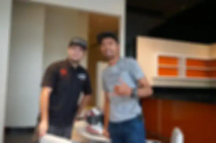 GridOto dapat kesempatan menemani Karel Abraham seharian