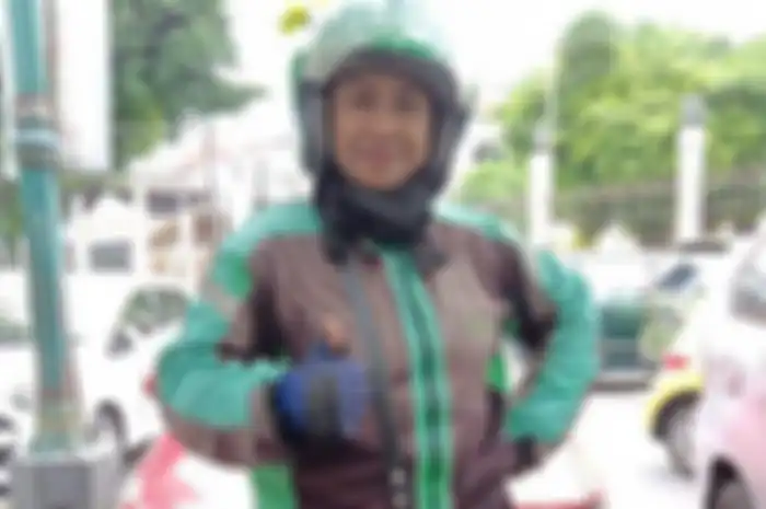 Anggapan banyak orang, menjadi legislator identik dengan orang-orang yang memiliki kantong tebal.