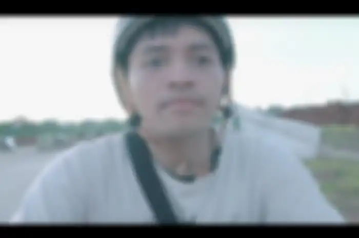Cuplikan dan video klip 'A Constant Reminder' dari Flowr Pit.
