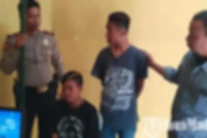 Sepasang kekasih yang berhasil membobol konter handphone