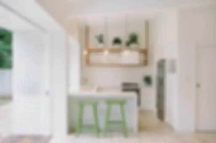 Siasasi letak pintu agar dapur tak langsung terlihat dari jalan raya.