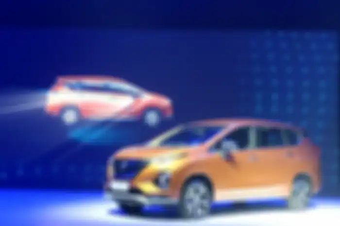 Nissan All New Livina hadir dengan tampilan baru, namun terlihat mirip Mitsubishi Xpander
