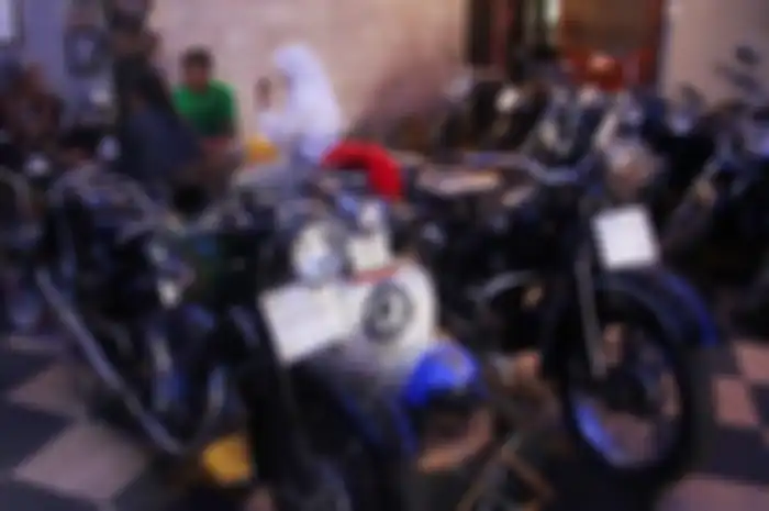 Presiden Bom's Erizal Ginting saat ditemui di rumahnya yang juga museum BSA di Jalan Nusa Indah, Kota Pematangsiantar, Rabu (21/2/2019). 