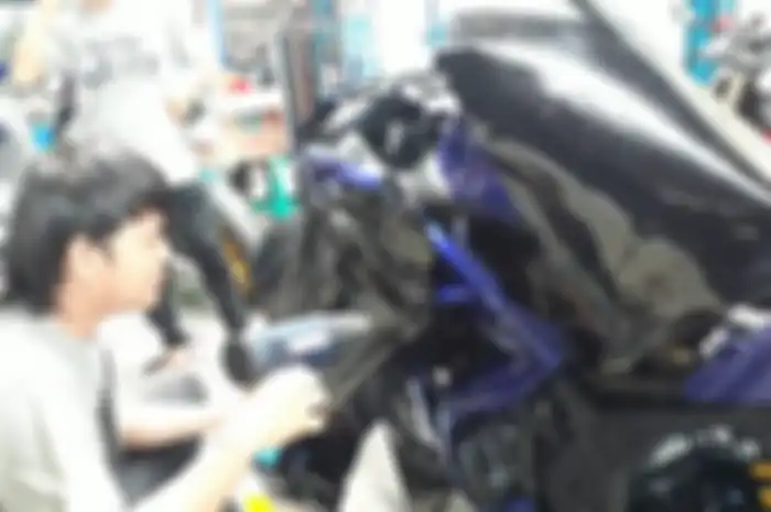 Enggak semua bagian bodi motor bisa dipasangi stiker