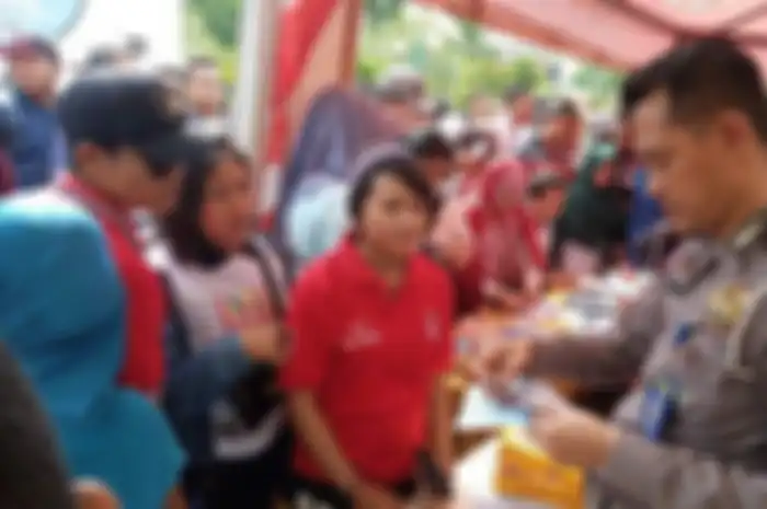 Puluhan ribu warga Batam menghadiri kegiatan Milenial Road Safty Festival (MRSF) Polda Kepri, Minggu (24/2/2019) 