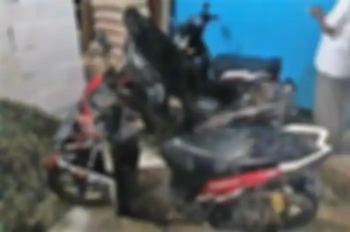Empat motor jadi korban longsor di Jagakarsa, Jakarta Selatan