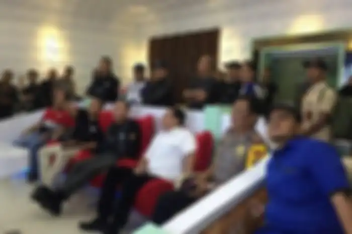Walikota Jambi, Syarif Fasha bersama ketua umum IMBI, Komjen Pol Muhammad Iriawan.