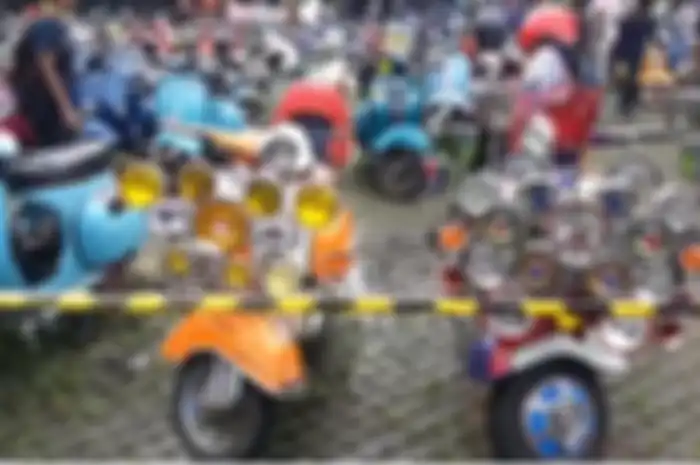 VIDEO Berbagai Vespa Unik Terparkir di Acara Satu Dekade UPS