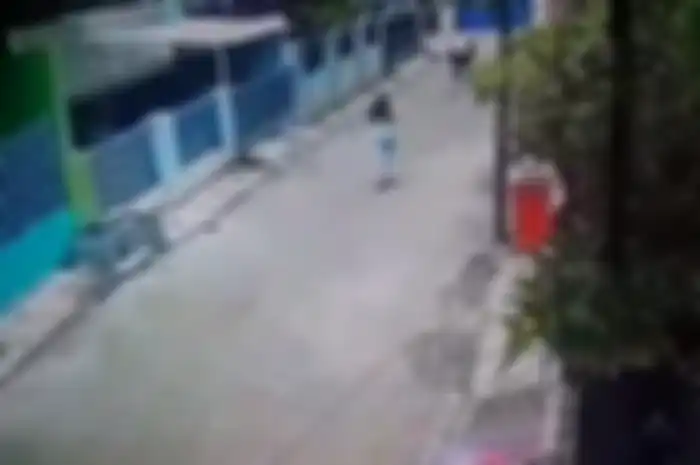Jambret bermotor sasar korban anak-anak pengguna ponsel di Bekasi.